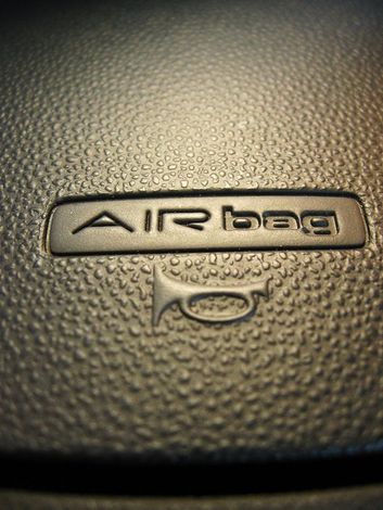 06_airbag